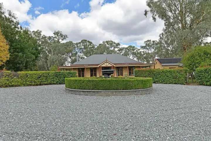 Fallenwood - Vineyard Escape House in Orange