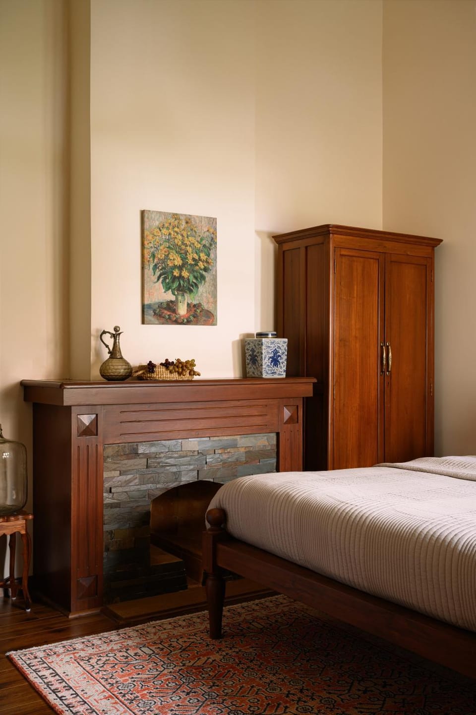 Bed, Photo of the whole room, Bedroom, hair dresser, wardrobe
