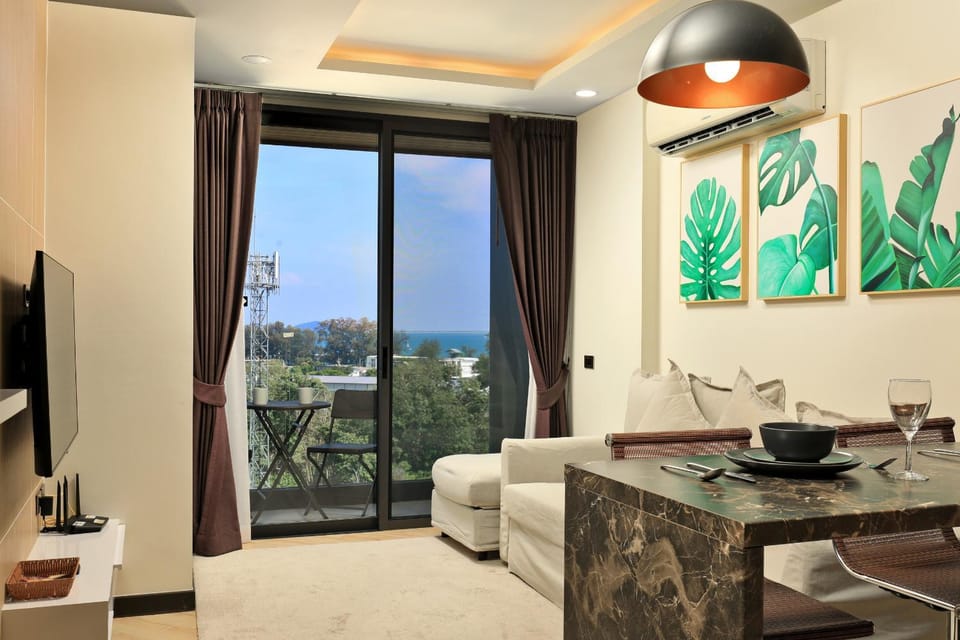 TV and multimedia, Living room, Dining area, Sea view