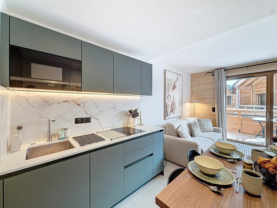 Kitchen or kitchenette