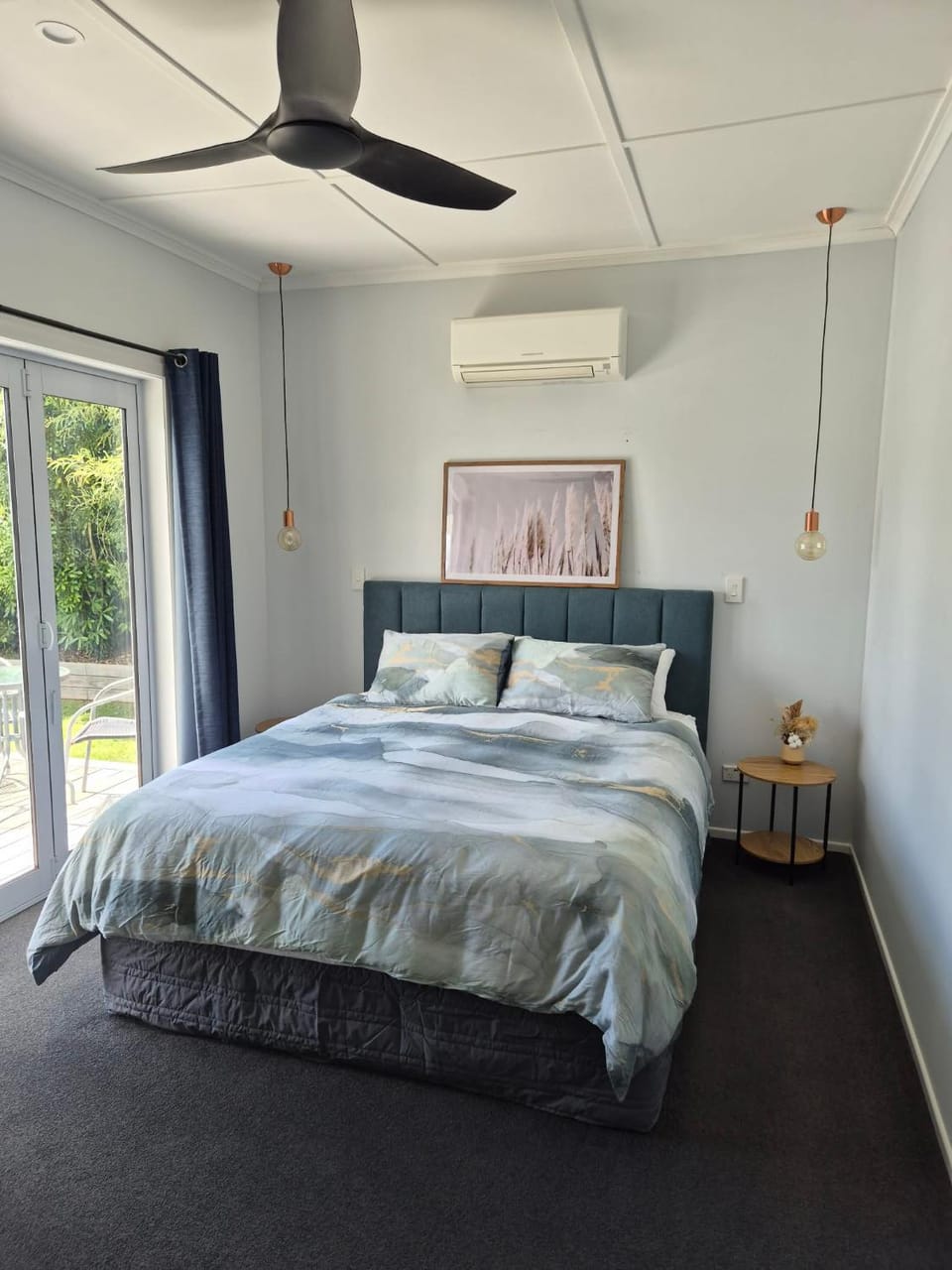 Charming Meets Modern with Private Garden Retreat House in Cambridge