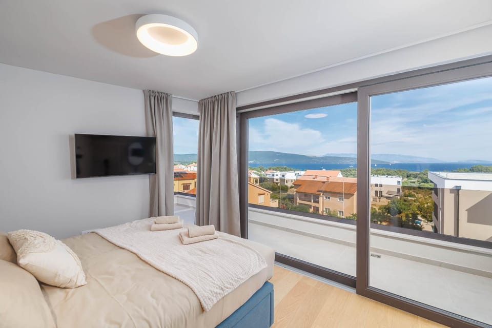 Luxury Villa Lea Magdalena 6 with Pool and Sea View Villa in Krk