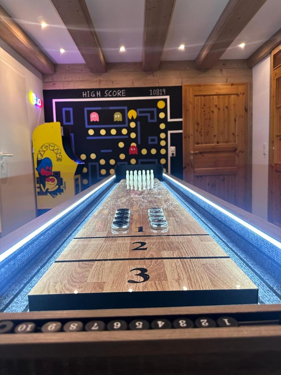 Bowling, Game Room, Game Room