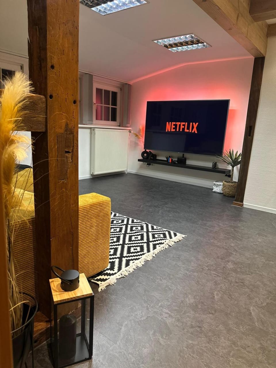 Communal lounge/ TV room, TV and multimedia