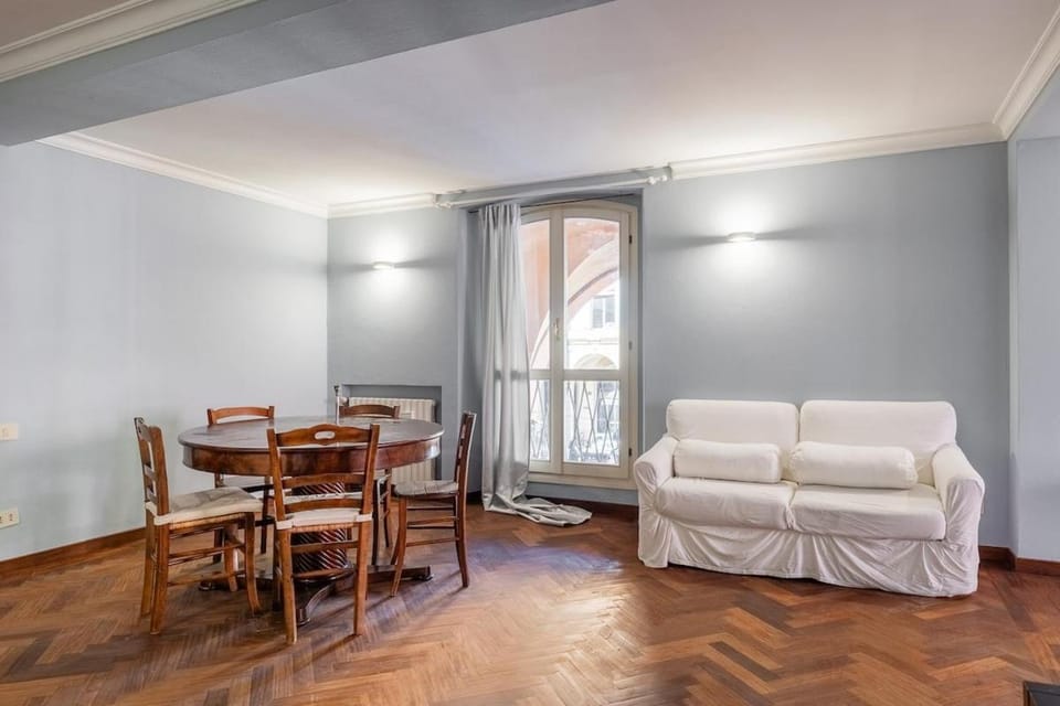 Petroni 38 by Bologna District Apartment in Bologna