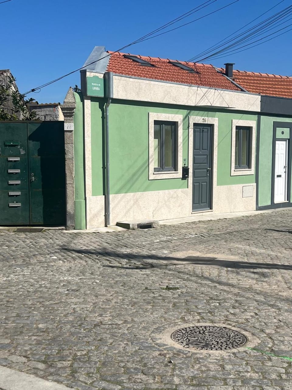 Property building, Day, Neighbourhood, Street view