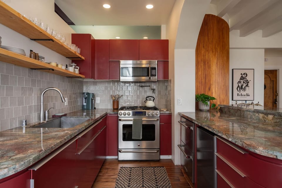 Kitchen or kitchenette