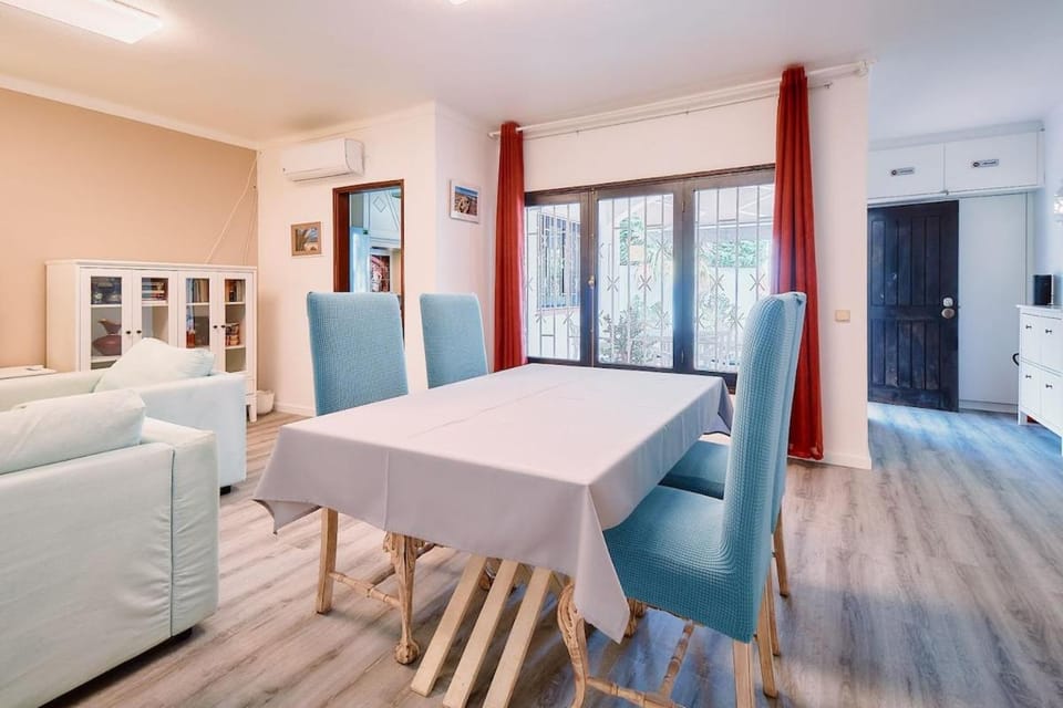 Casa Sauchi mit Gemeinschaftspool - Neu renoviert House in Guia