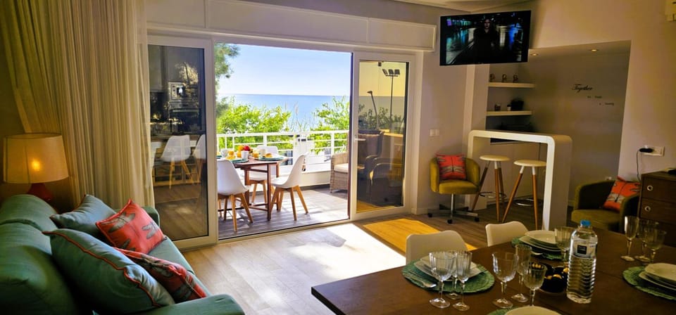 Communal lounge/ TV room, TV and multimedia, View (from property/room), Living room, Dining area