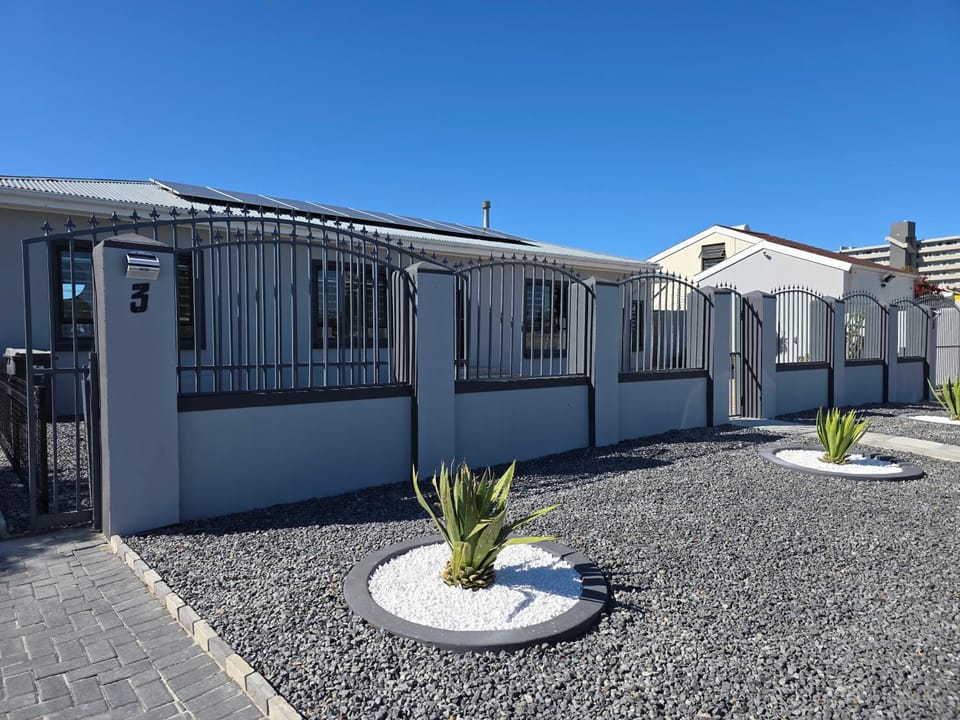 Dolphin Paradise Villa in Cape Town