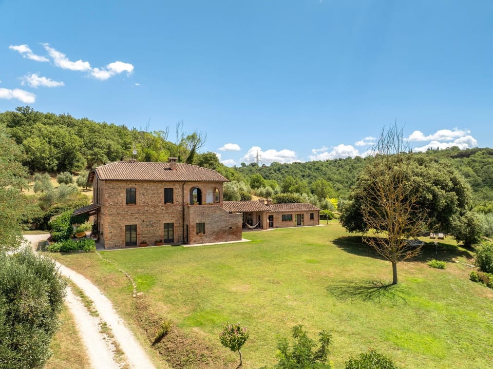 Property building, Day, Natural landscape, Garden, Garden view