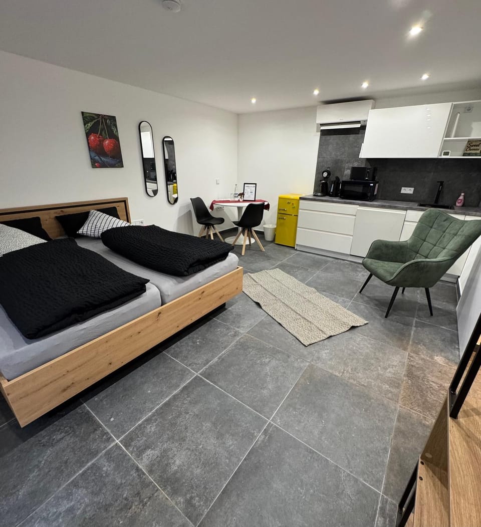 Kitchen or kitchenette, Living room, Seating area