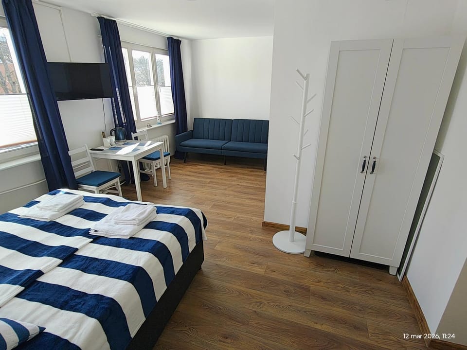 Gryfhaus - Pokój Bosmański, kameralny, 22 m2, parking, Wi-Fi, blisko morza, wysoka ocena 9,9 Apartment in Miedzyzdroje