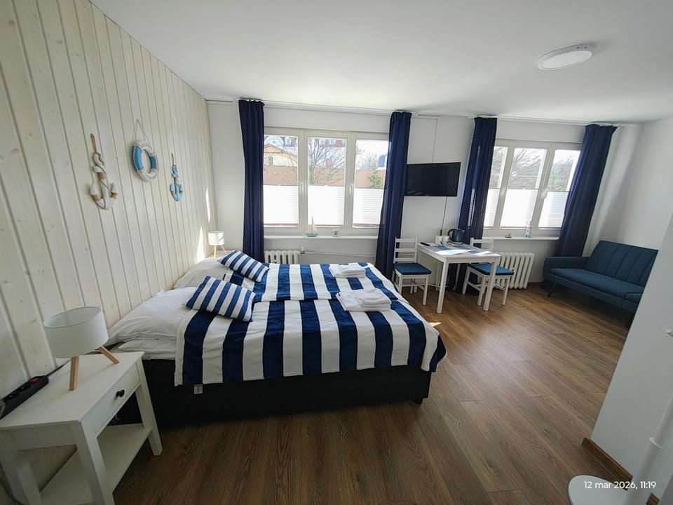 Gryfhaus - Pokój Bosmański, kameralny, 22 m2, parking, Wi-Fi, blisko morza, wysoka ocena 9,9 Apartment in Miedzyzdroje