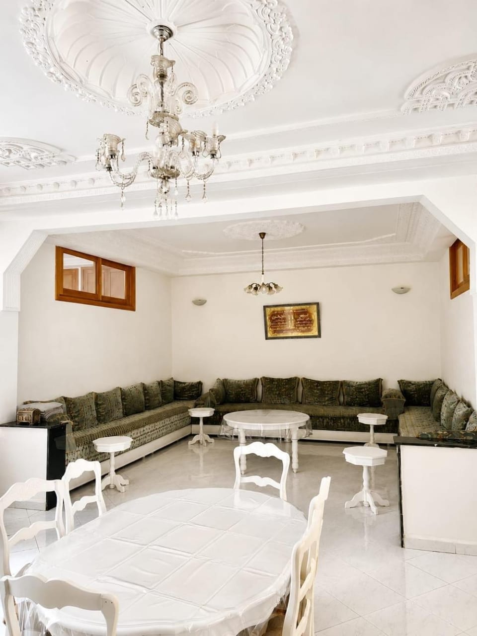 Living room, Seating area