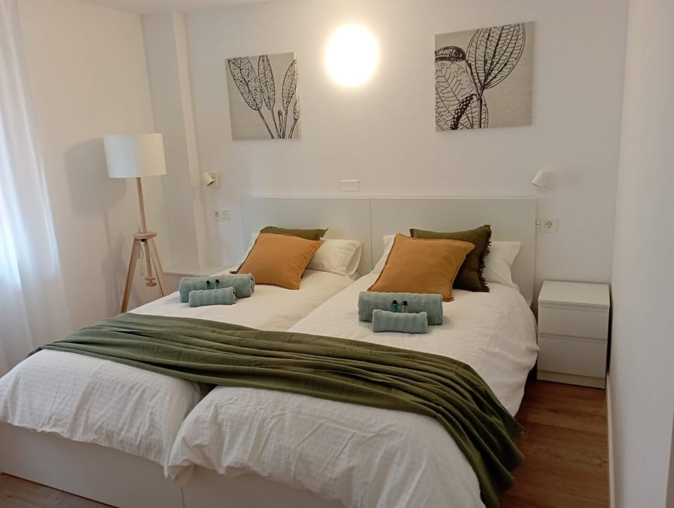 Bed, Photo of the whole room