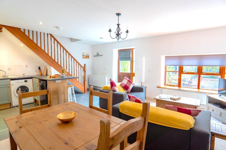 Communal lounge/ TV room, Living room