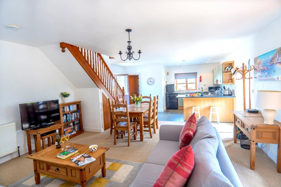 Communal lounge/ TV room, Living room