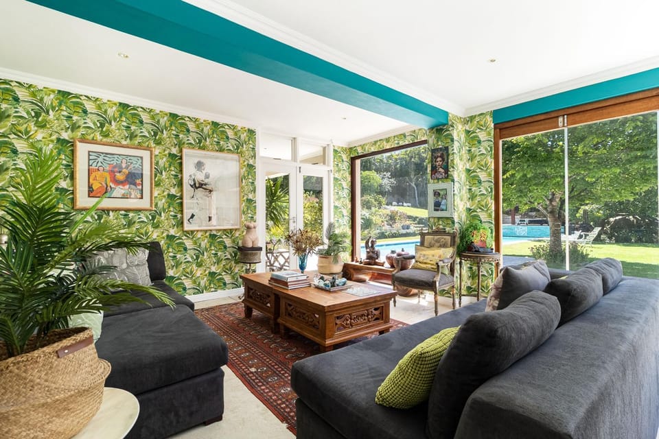 Cape Town Villa - secure estate, gym, 16m pool, rambling ground, free maid service Villa in Cape Town