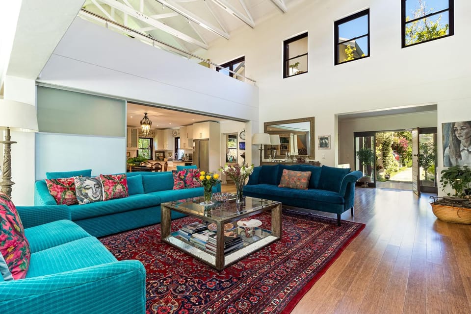 Cape Town Villa - secure estate, gym, 16m pool, rambling ground, free maid service Villa in Cape Town