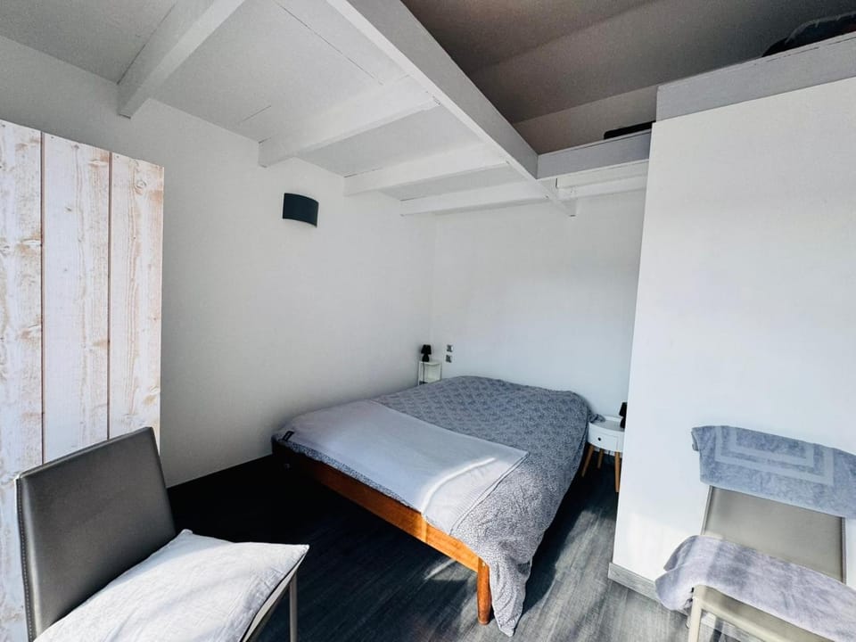 Property building, Living room, Bedroom