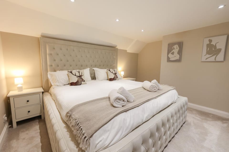Calton Moor House House in Staffordshire Moorlands District