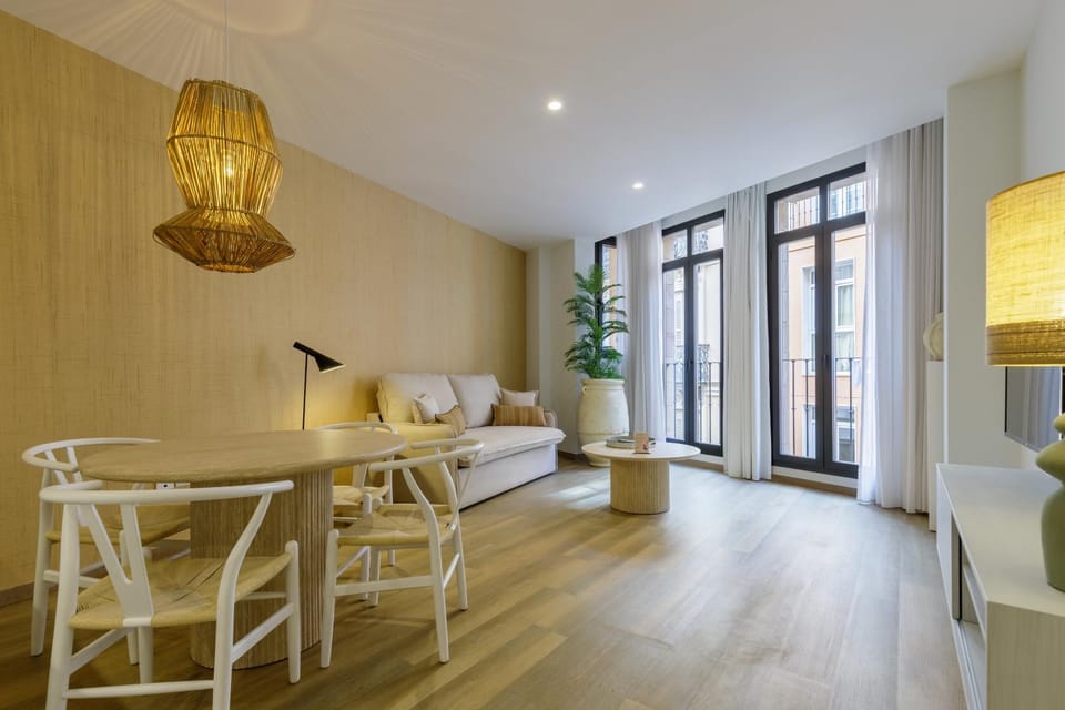 Living room, Seating area, Dining area