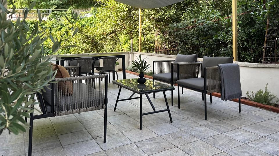 Balcony/Terrace, Garden view