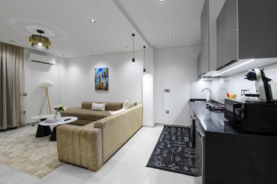 Kitchen or kitchenette, Living room