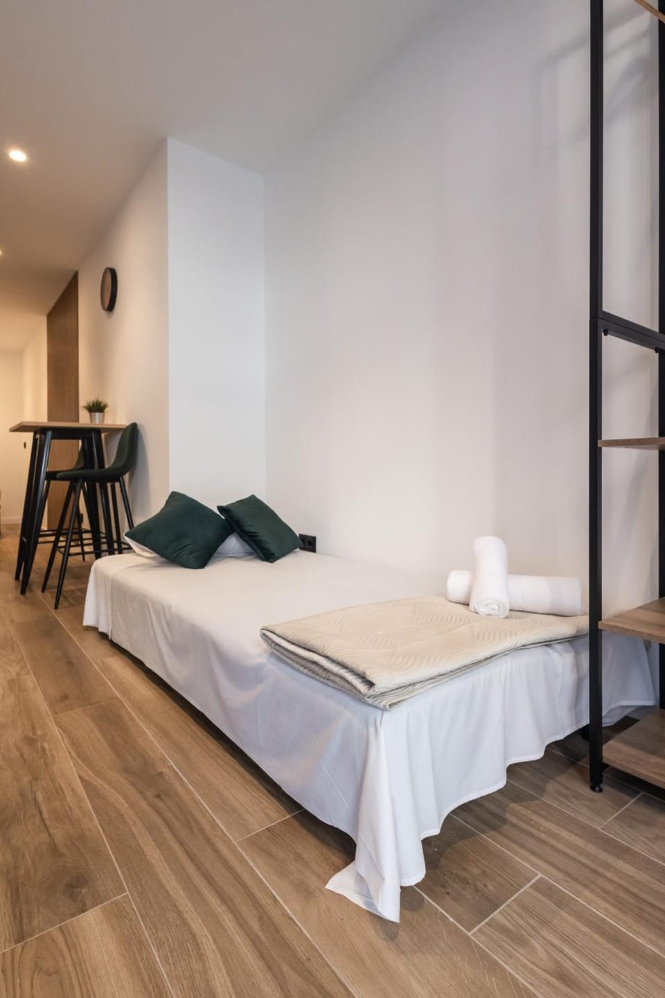 Bed, Living room