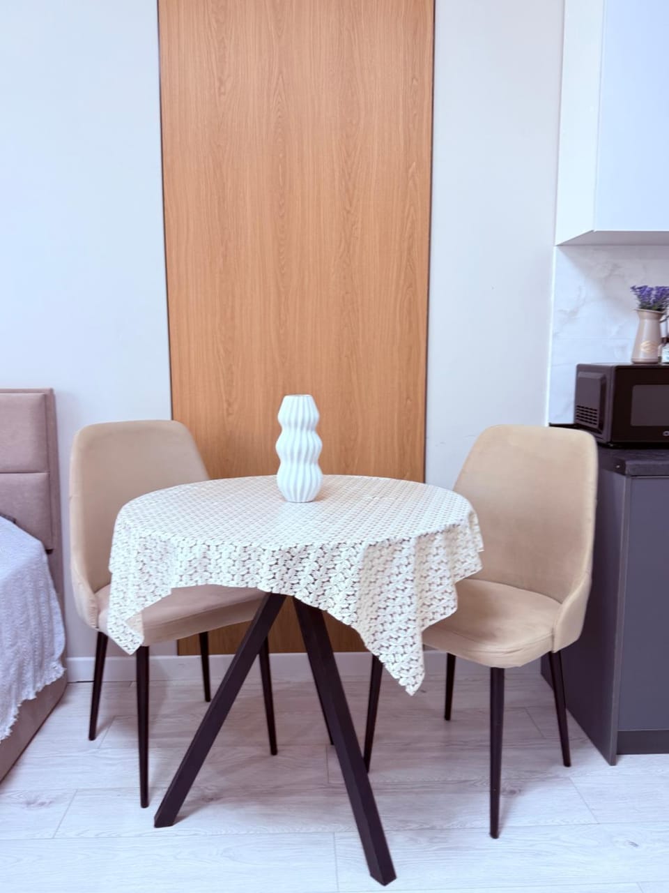 1 Room Apartment in Four Seasons Apartment in Almaty