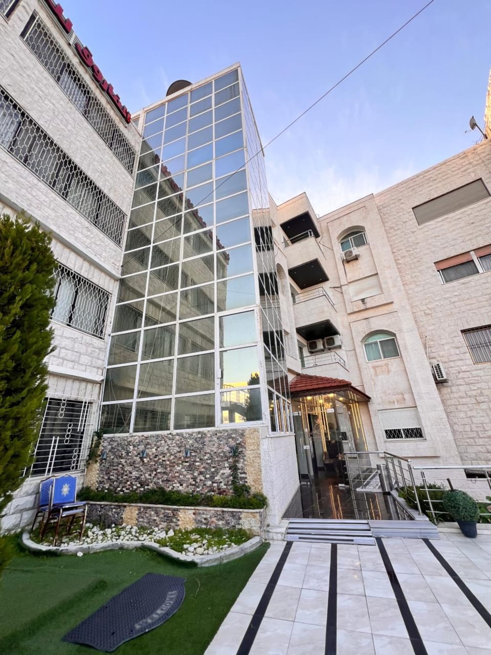 Property building, Day, Garden, Garden view