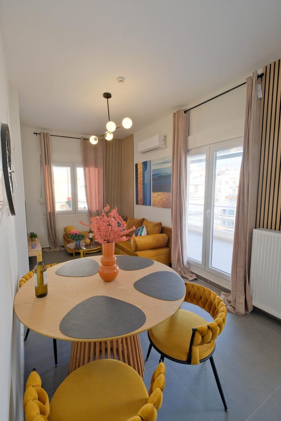 Living room, Seating area, Dining area