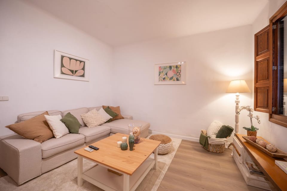 Living room, Dining area, Bedroom