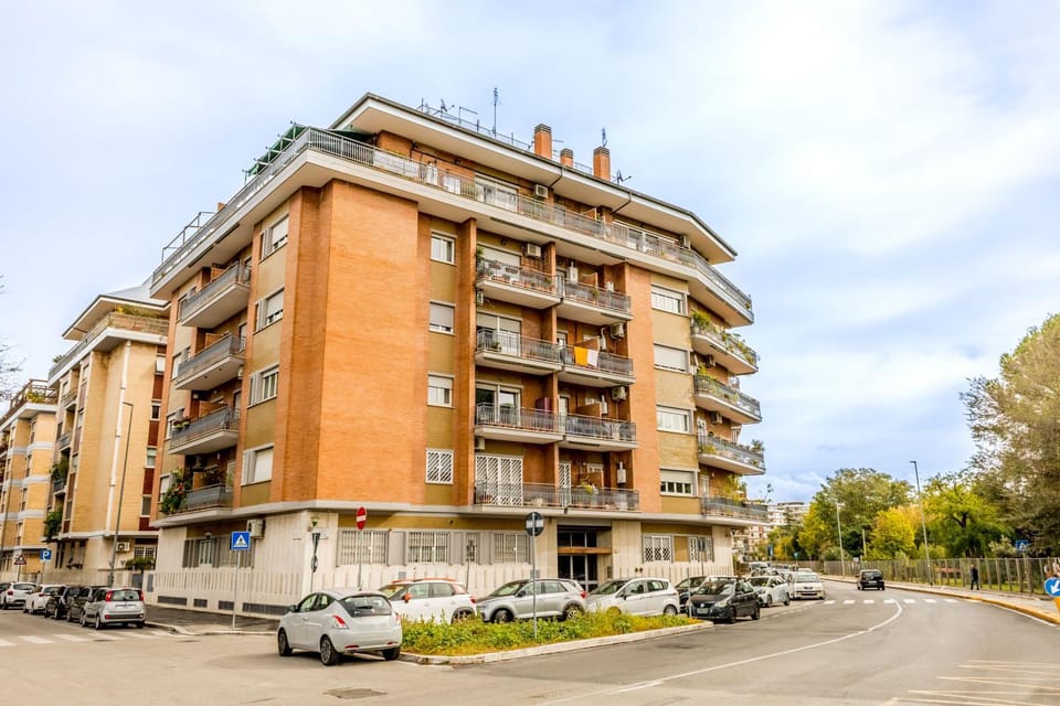 Property building, Neighbourhood, Street view, Location