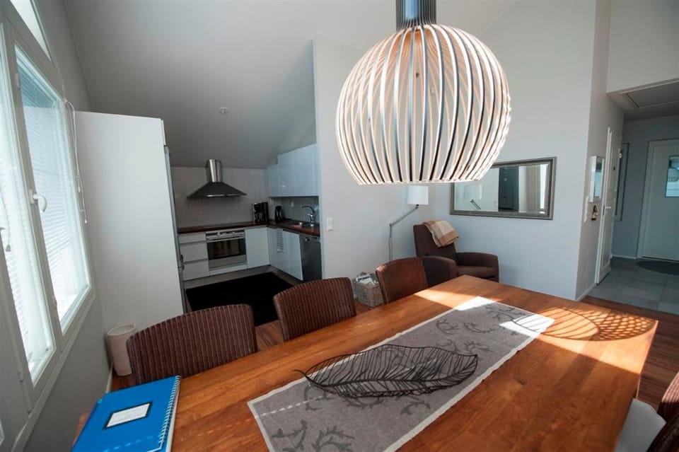 Dining area, kitchen