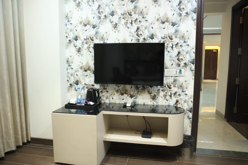 Gazebo Inn & Suites Medanta Apartment in Gurugram