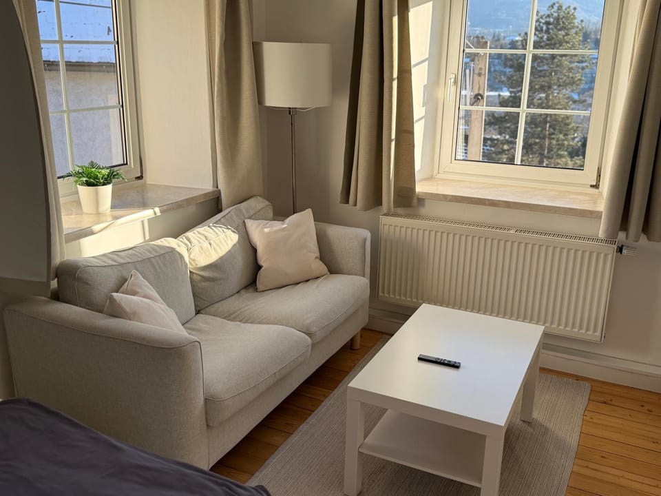 Yellow House Apartments - Top 3 Apartment in Upper Austria