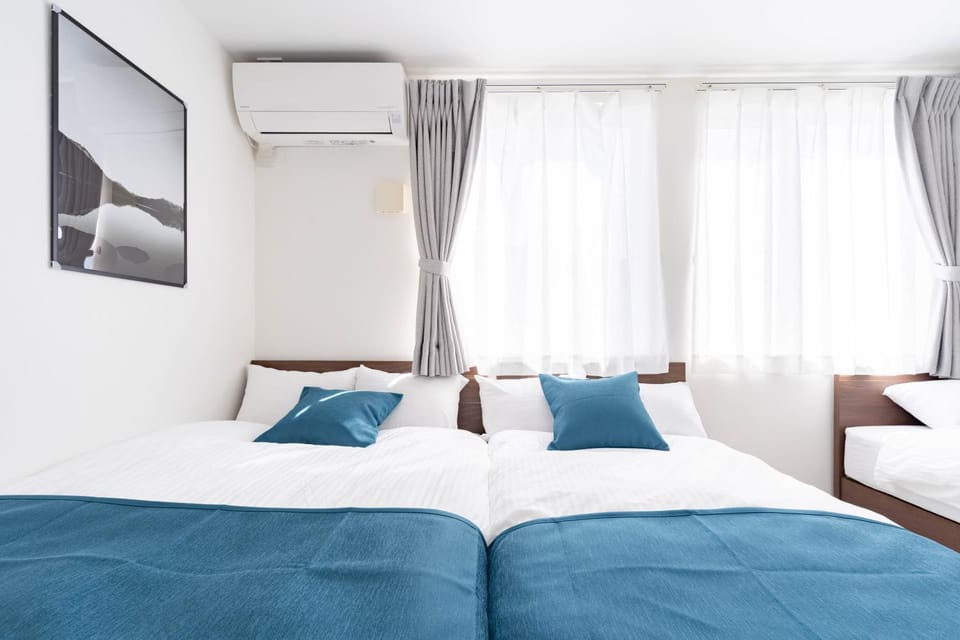 Bed, Photo of the whole room, Bedroom, air conditioner