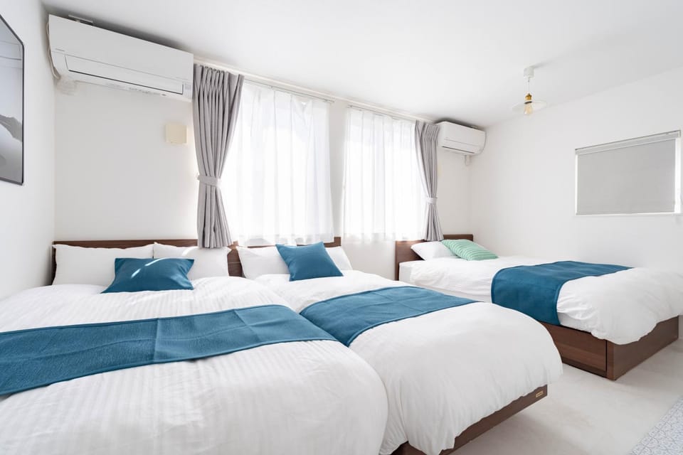 Bed, Photo of the whole room, Bedroom, air conditioner