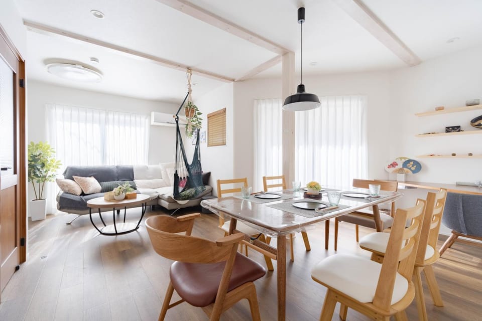 Living room, Dining area