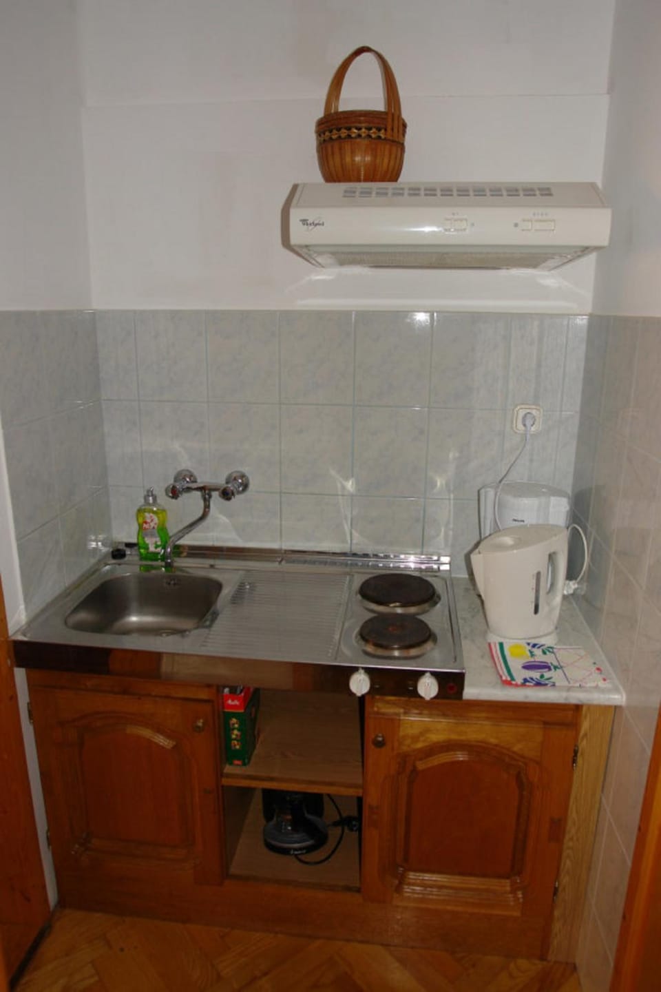 Kitchen or kitchenette, kitchen, kitchen