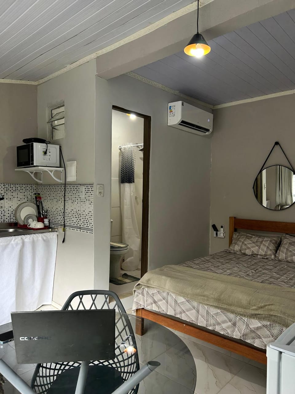 Bed, Bedroom, air conditioner