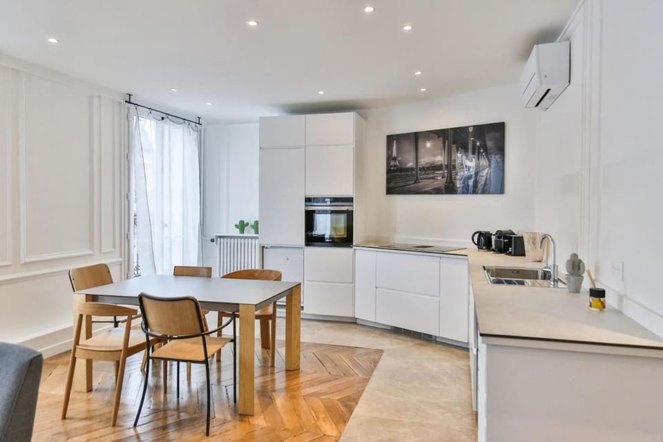 Sweet Escape Apartment in Paris
