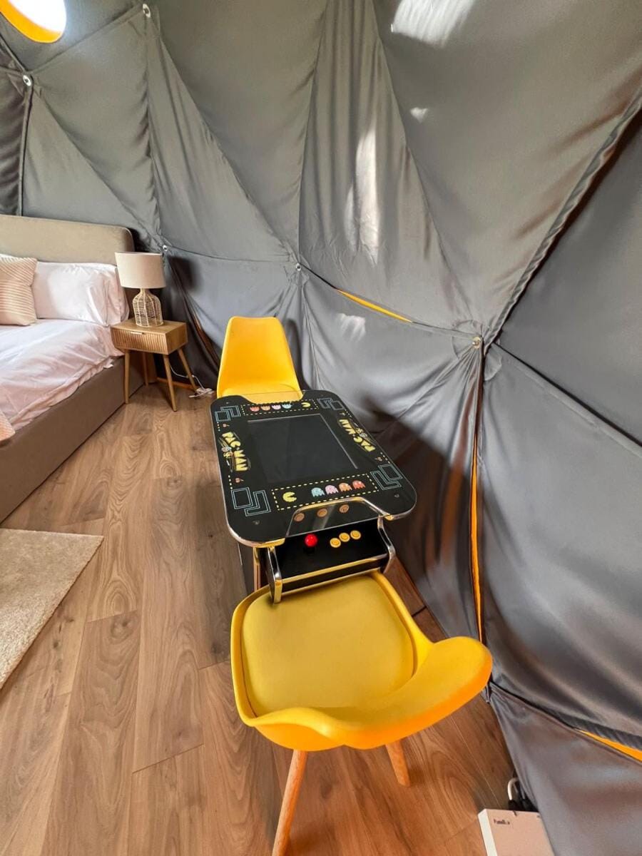 Northern Lights Dome · Romantic Stargazing Stay House in Saint Florence