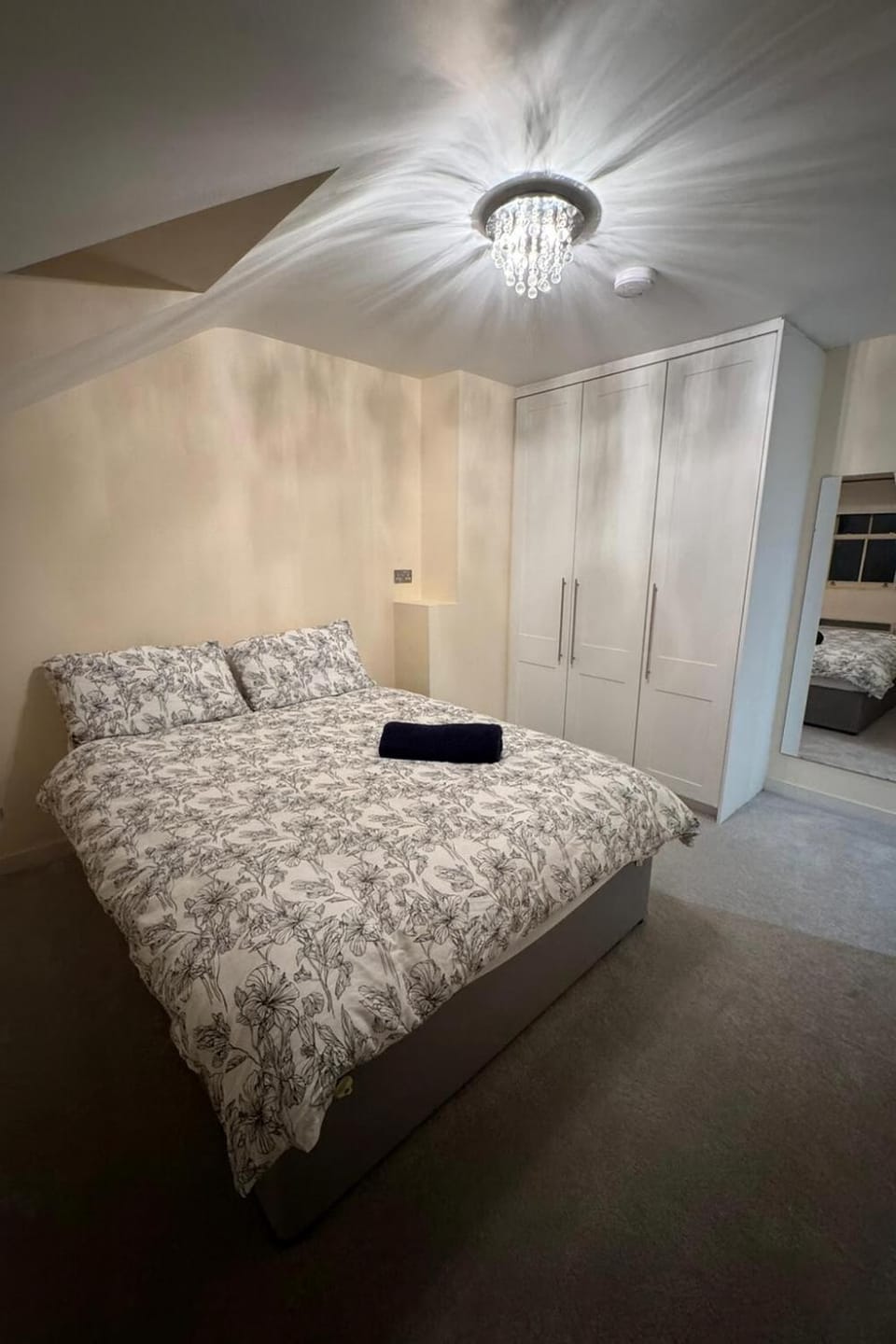Bed, Photo of the whole room, Bedroom, wardrobe