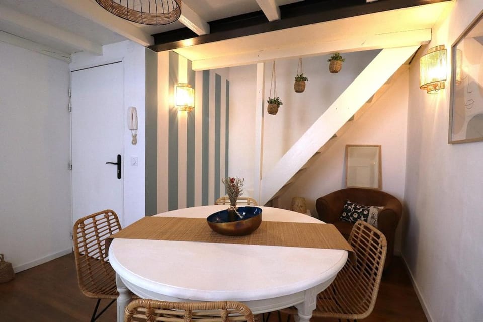 Cocon en Duplex Arènes Gare Apartment in Nimes