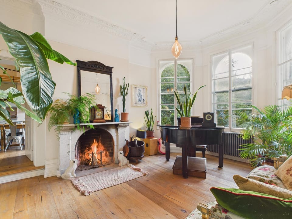 19th Century Manor with Hot Tub Apartment in Lewes District