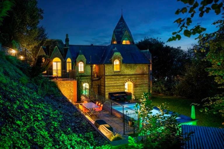 19th Century Manor with Hot Tub Apartment in Lewes District