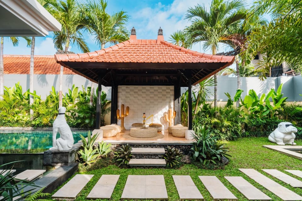 Spring, Day, Garden, Seating area, Garden view